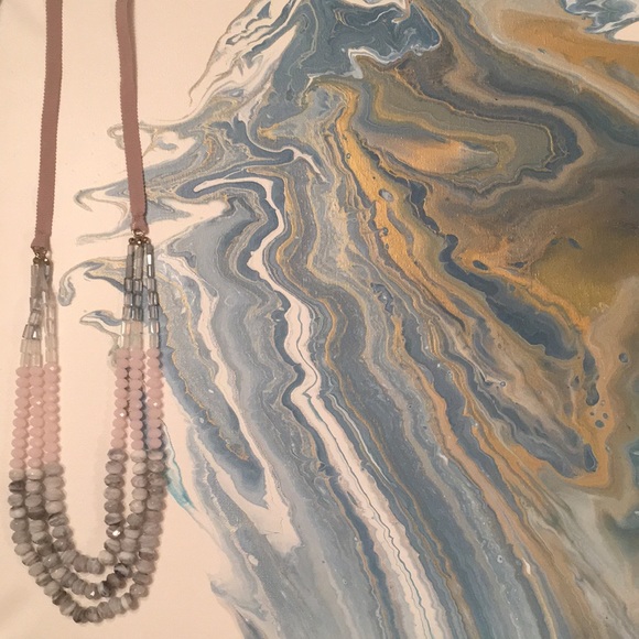 Ann Taylor grey and pink three strand necklace. - Picture 3 of 5